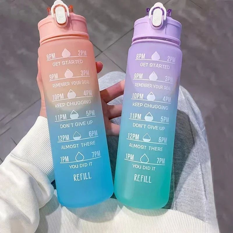 Smart Water Bottle Tracker - スポーツウォーターボトル 時間追跡ストロー付き 漏れ防止ロックフリップカバーで持ち運びが簡単 アウトドアアドベンチャーに最適