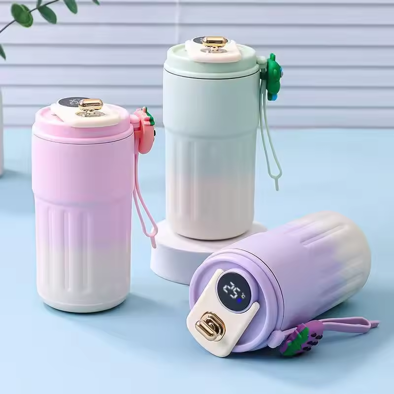 スマートサーモカップボトル水筒デジタルLED温度表示コーヒー - Smart Water Bottle Tracker のレビューと価格